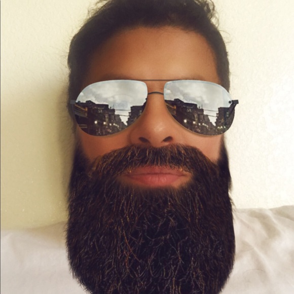 Meet your Posher, Armando - Picture 1 of 1